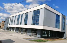 Montaż elewacji wentylowanej wraz z okładzinami z płyt włókno cementowych w Bielsku-Białej